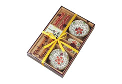 優(yōu)質(zhì)楠竹筷子+陶瓷餐具-紅花
